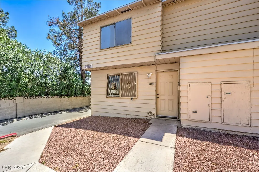 Photo of Listing #2710881