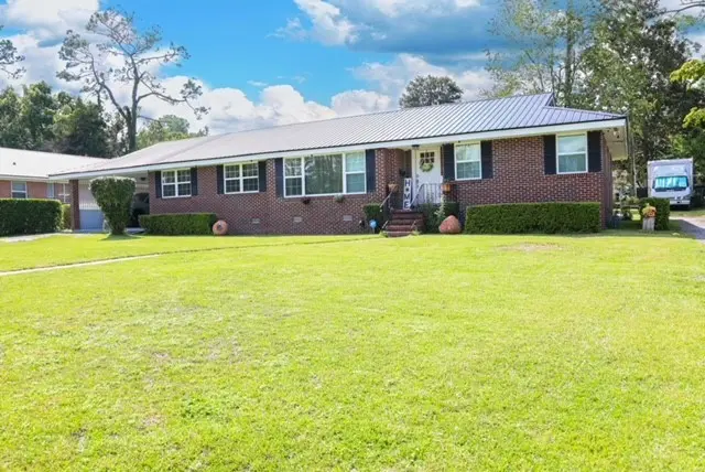 1621 Camellia Drive, Waycross