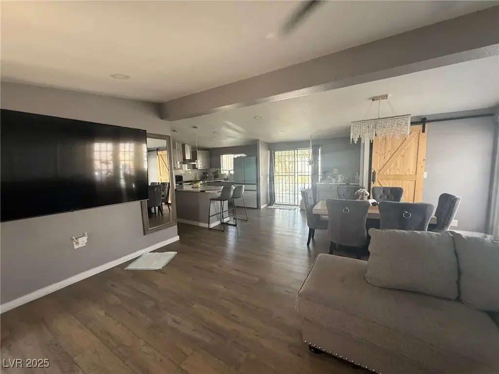 Photo of Listing #2710975