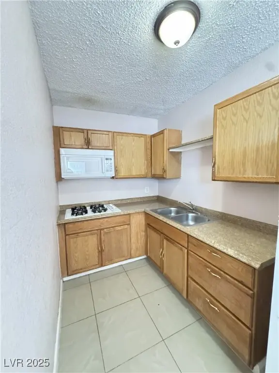 Photo of Listing #2711052