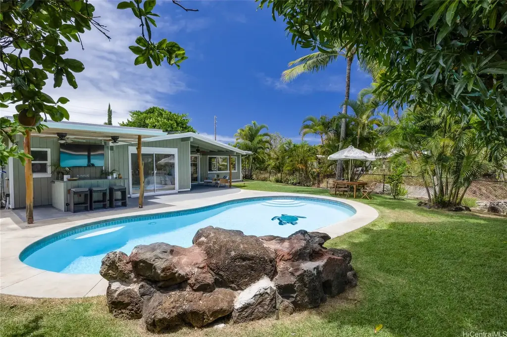 757 Akumu Street, Kailua