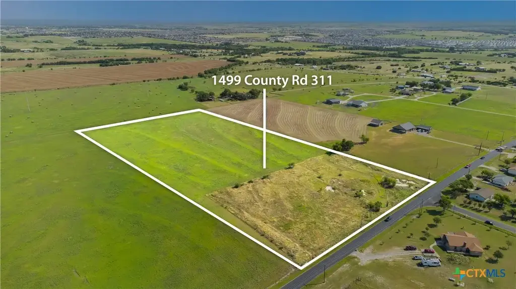 1499 County Road 311, Jarrell