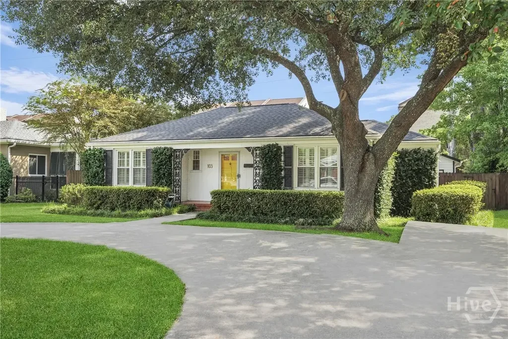 103 E 60th Street, Savannah