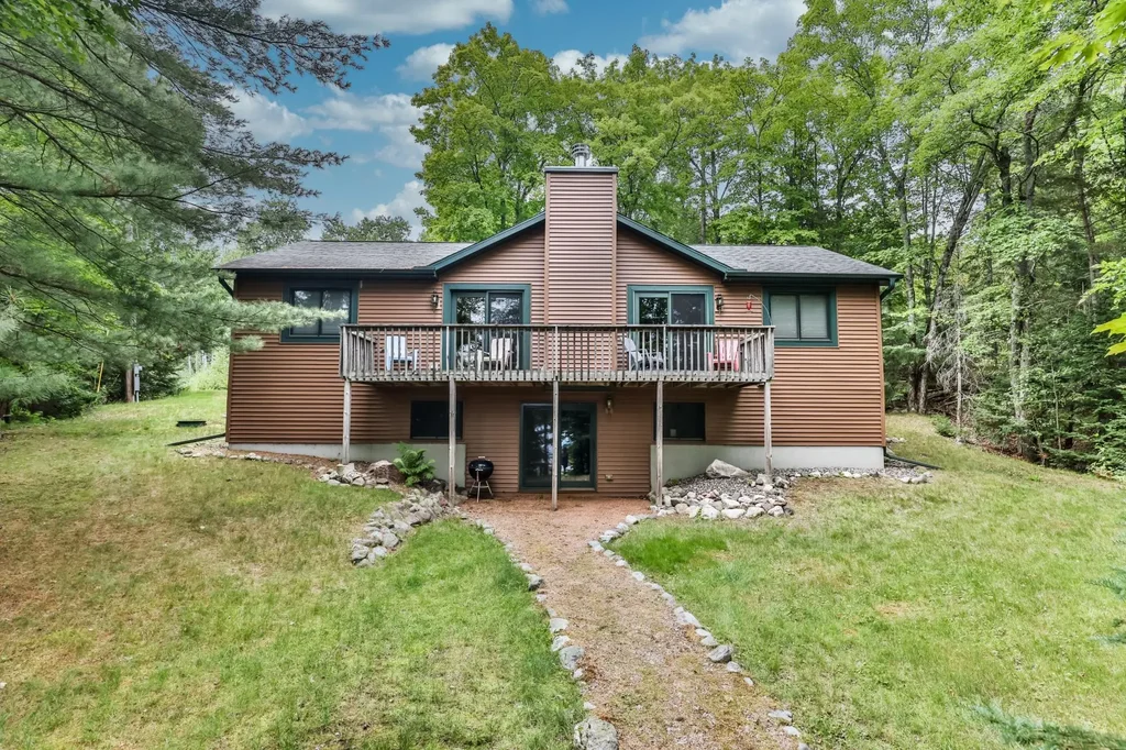 8428 Rock Lake Rd W, Winchester