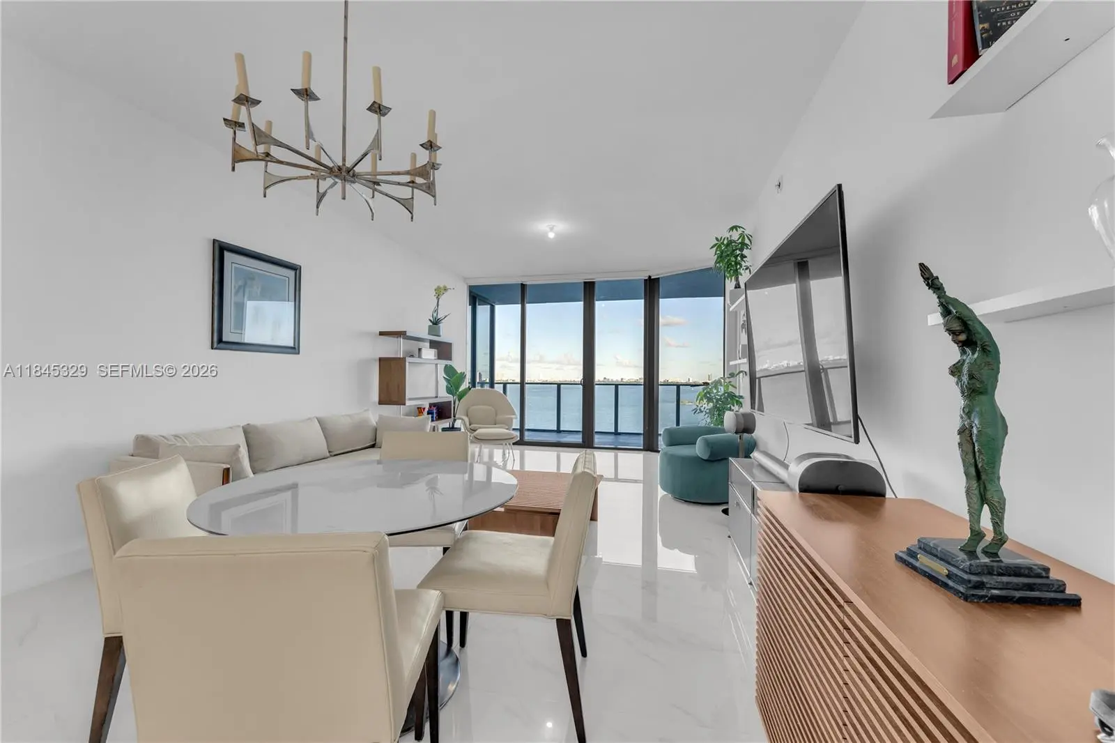 Photo of Listing #A11845329