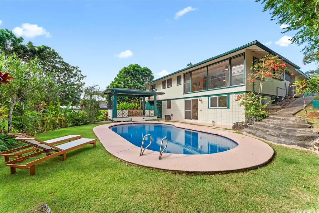 1230 Lola Place, Kailua
