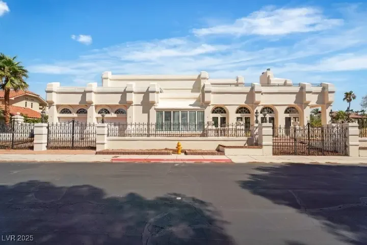 Photo of Listing #2710559