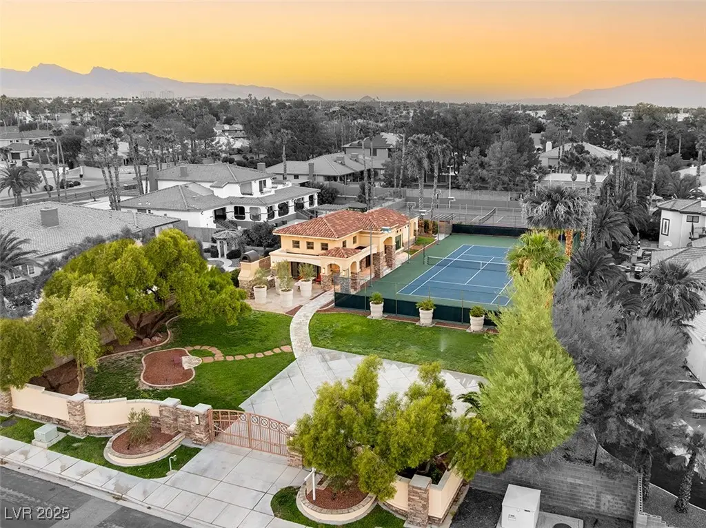 Photo of Listing #2710017