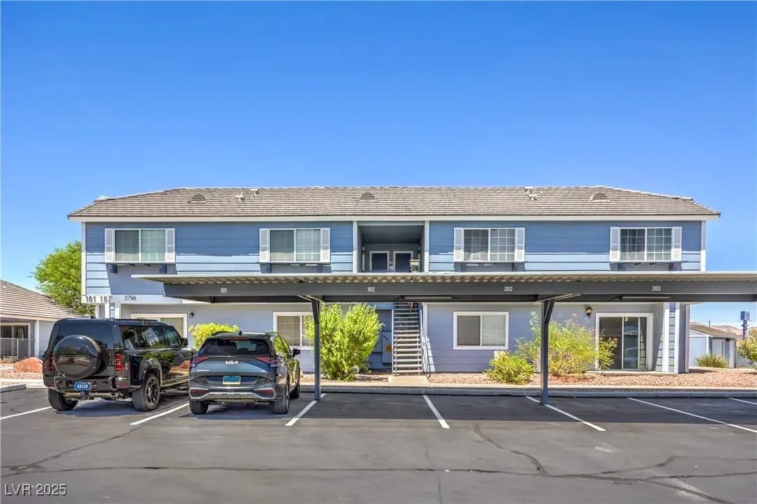 Photo of Listing #2711175