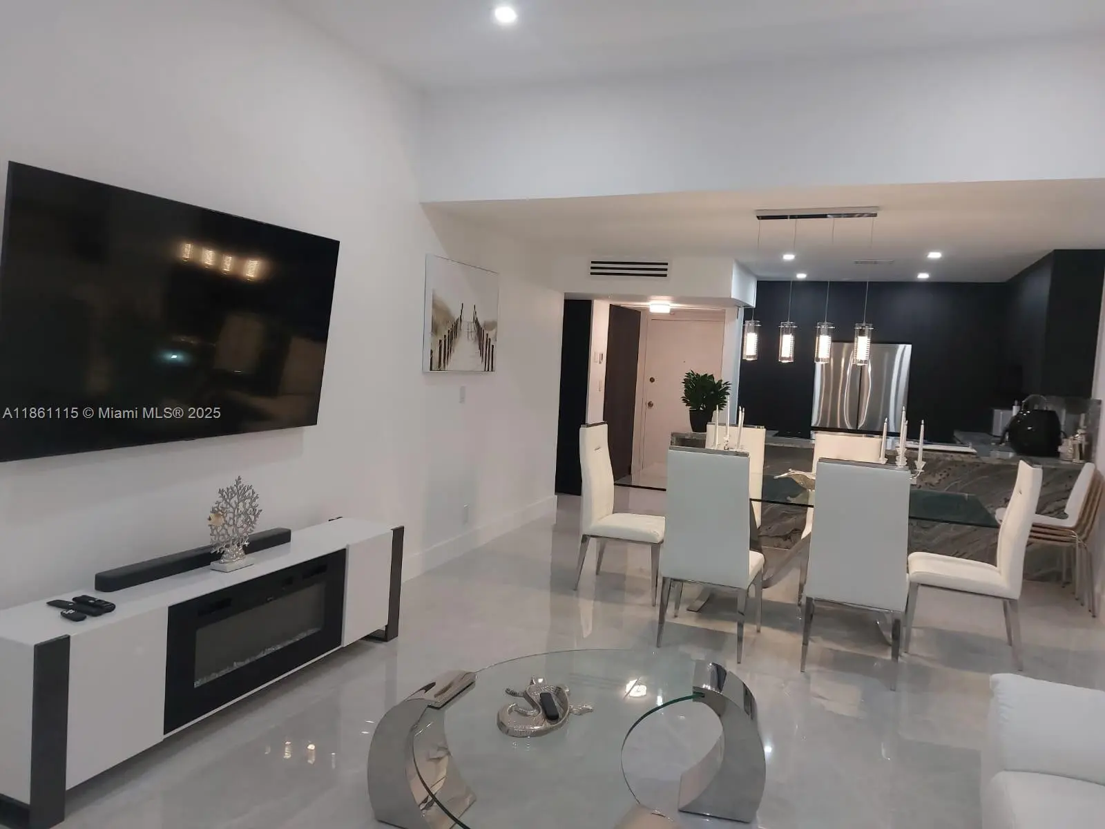 Photo of Listing #A11861115