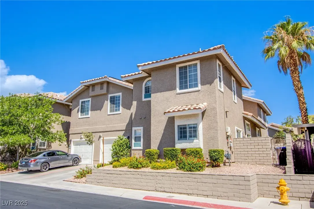 Photo of Listing #2711121