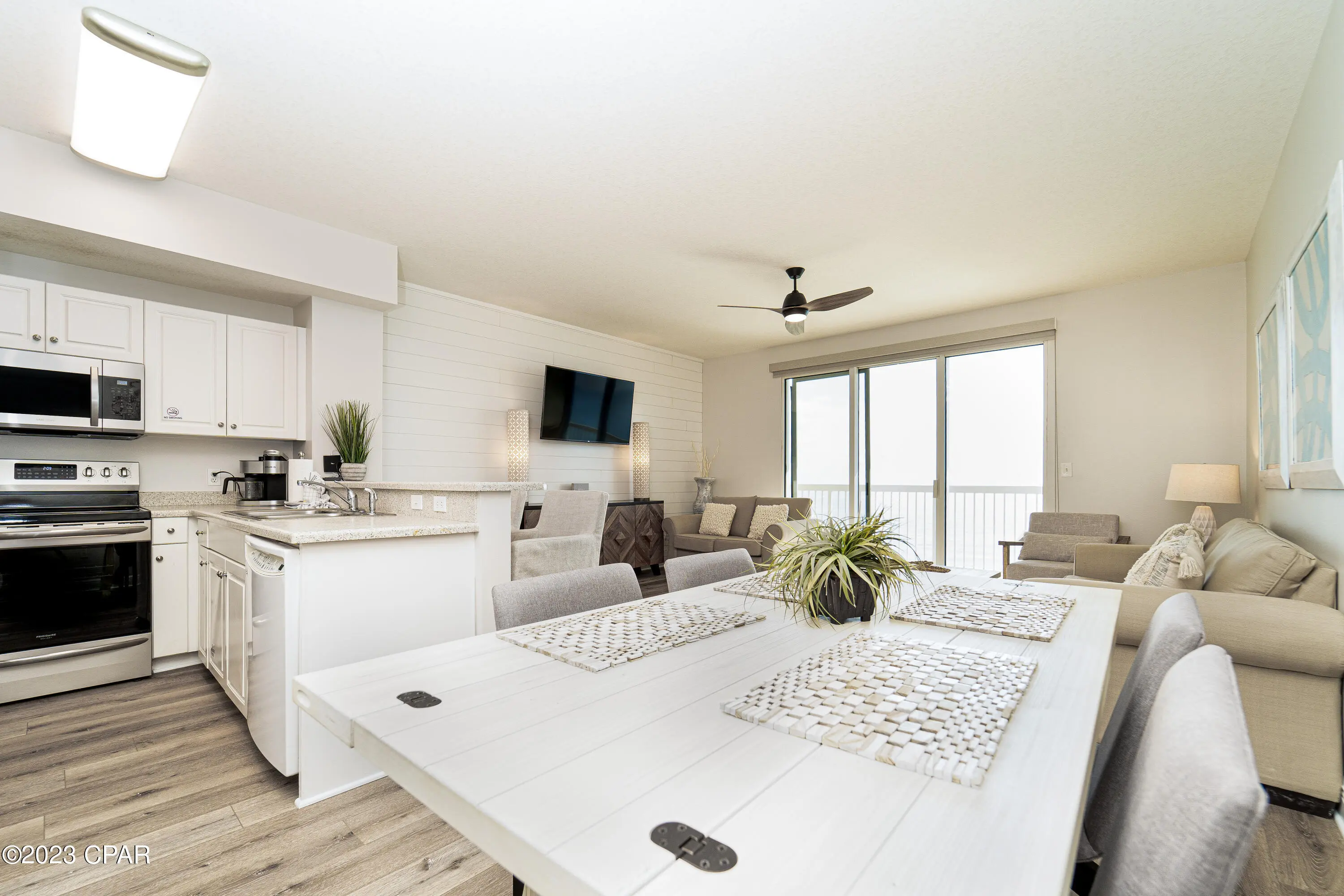 Photo of Listing #745445