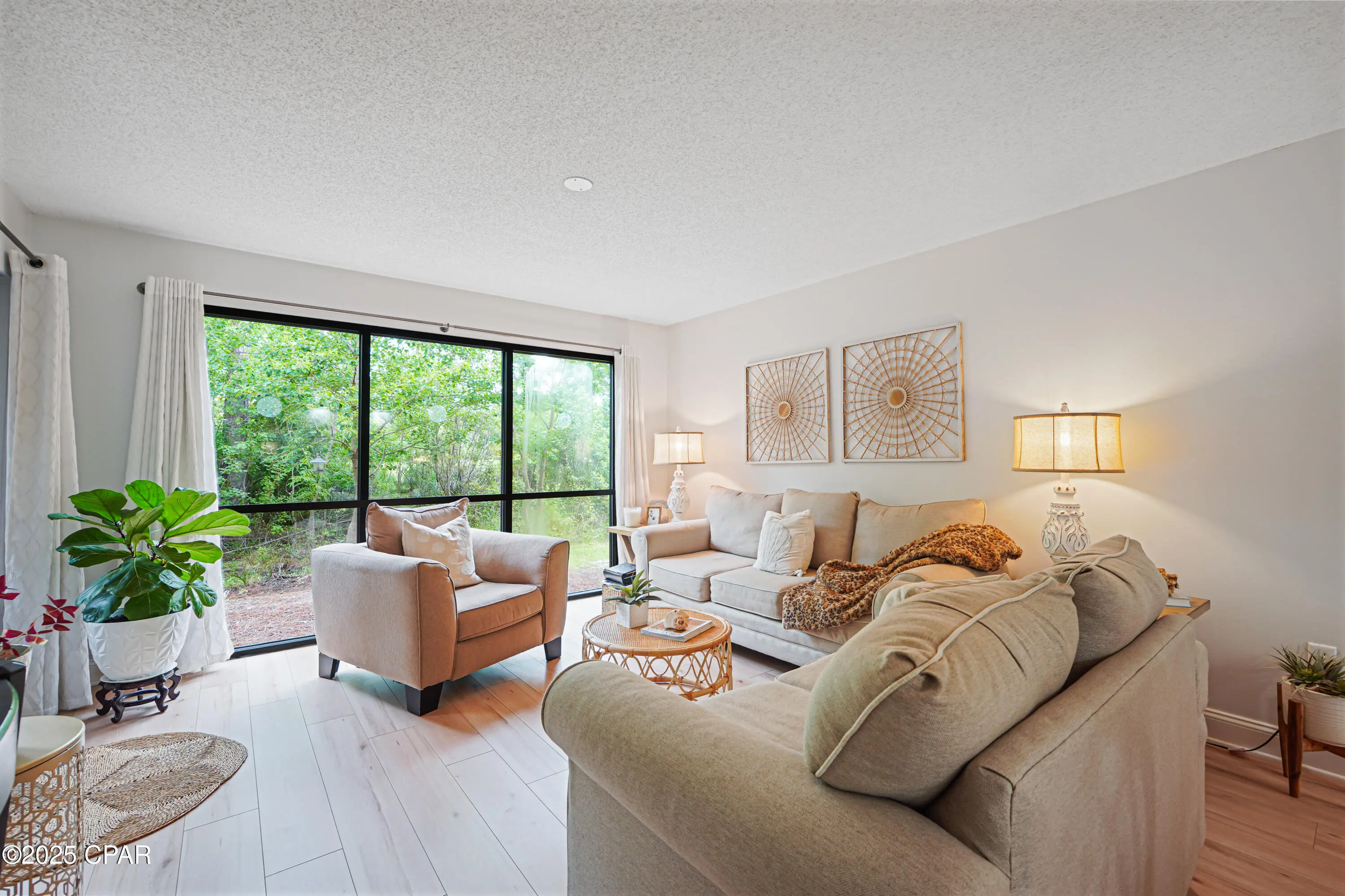 Photo of Listing #775936