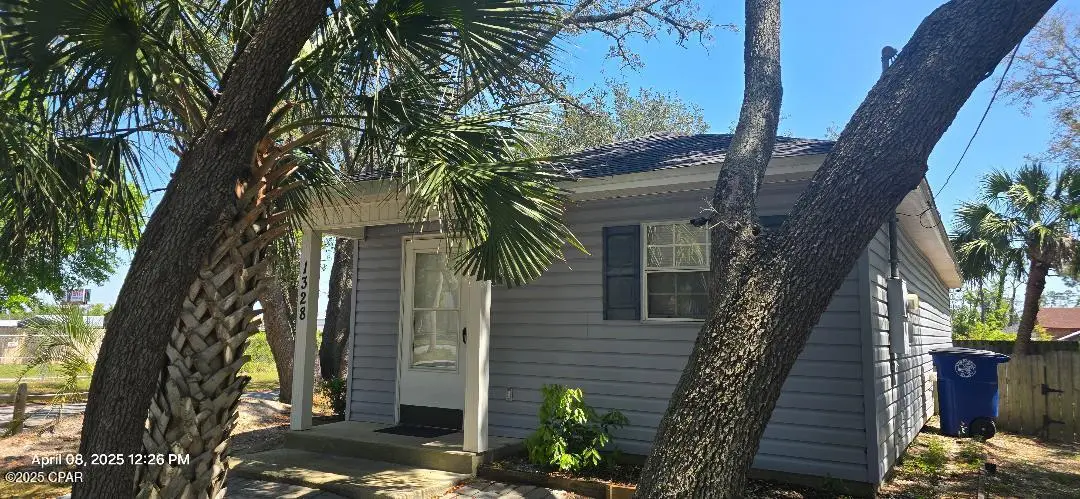 1328 Friendship Avenue, Panama City
