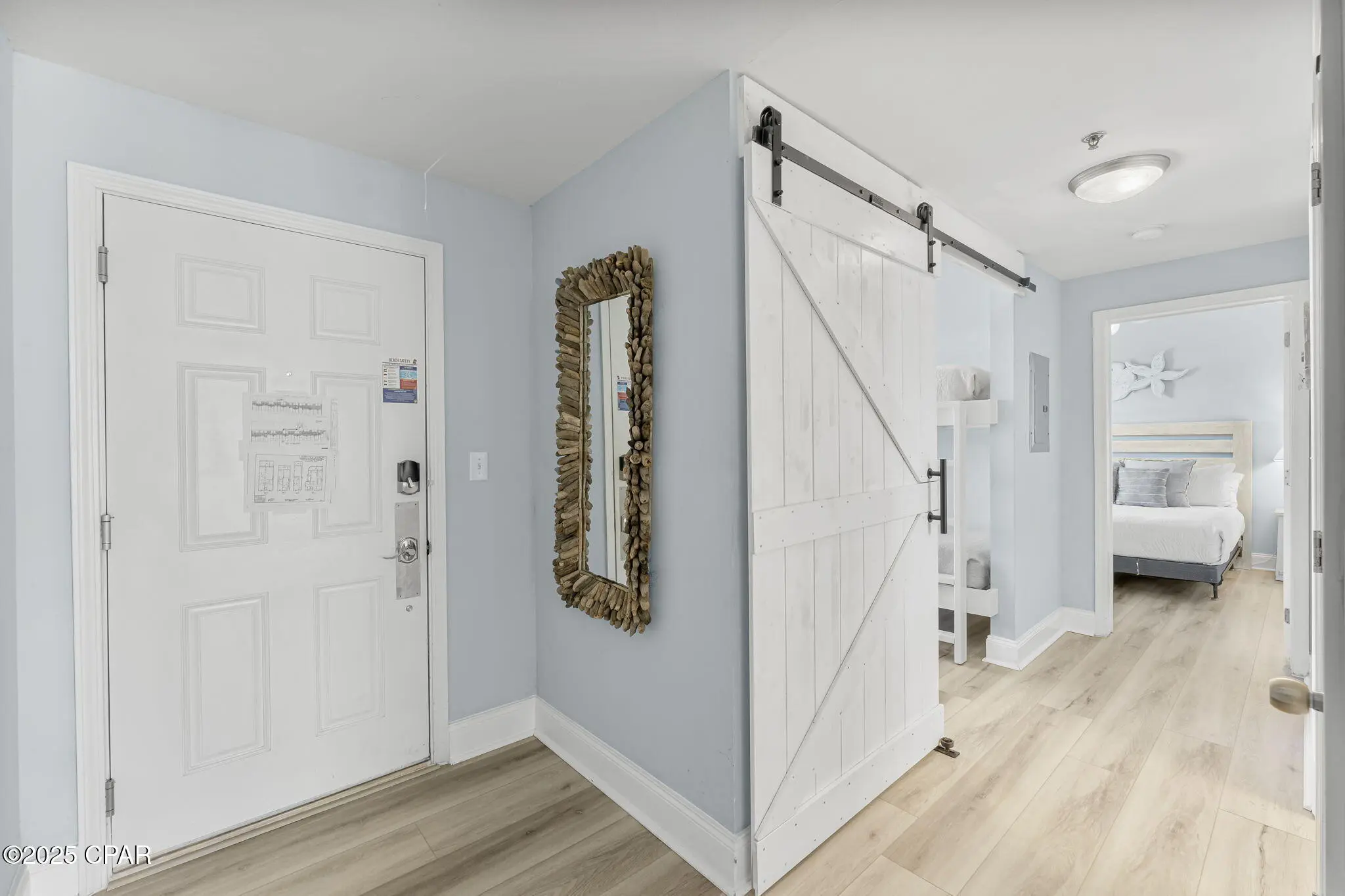 Photo of Listing #776476