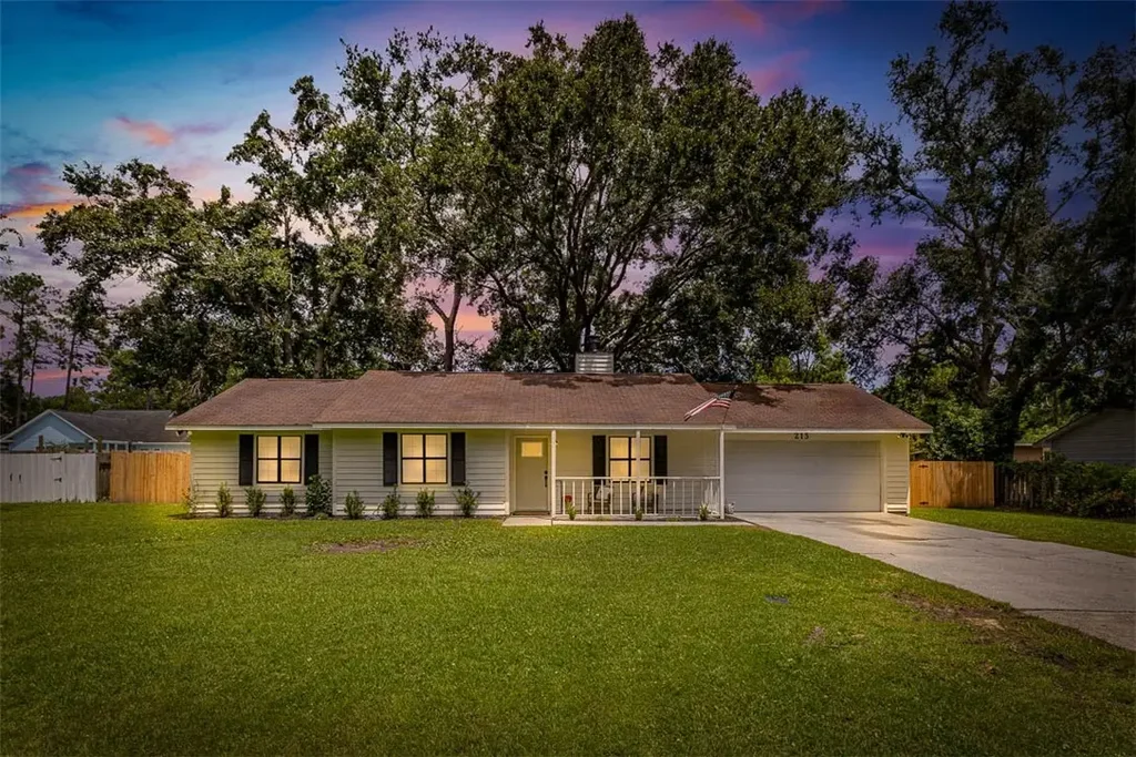 213 N Deerfield Drive, Brunswick