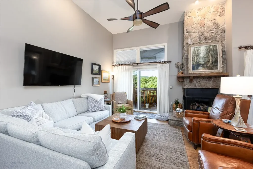 86 Racquet Club Villas Drive B, Sapphire