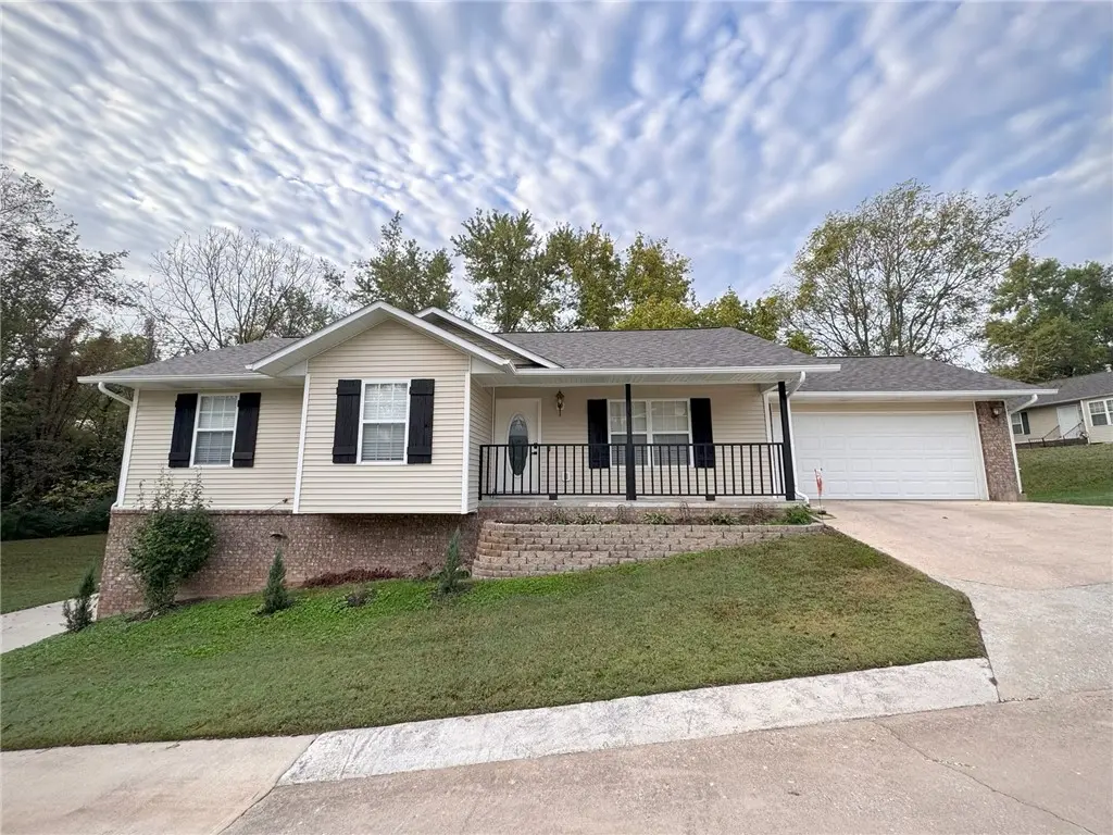 808 Parkview Drive, Harrison