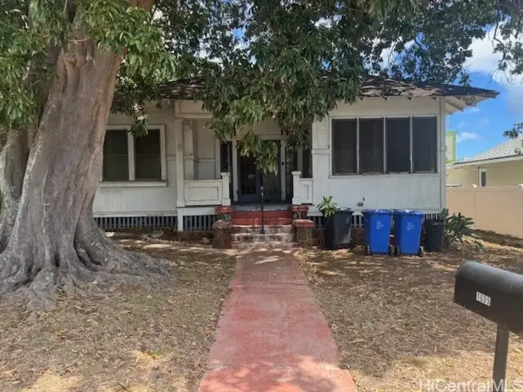 1695 Mott Smith Drive, Honolulu