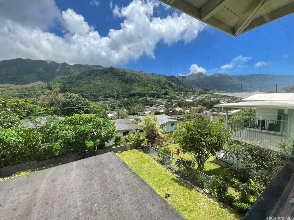 3647 Loulu Street, Honolulu