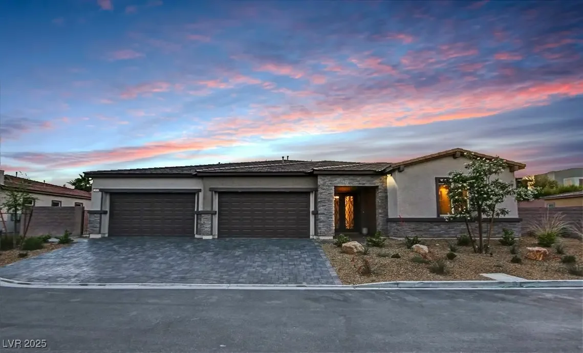 Photo of Listing #2711440