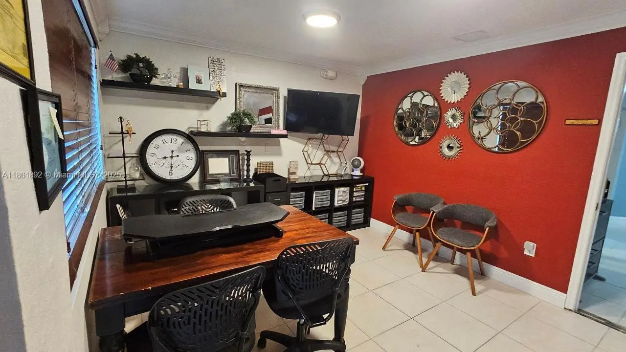 Photo of Listing #A11861892