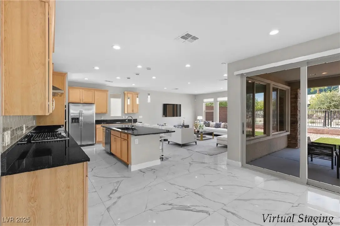 Photo of Listing #2705018