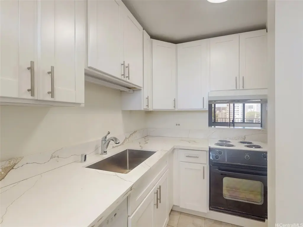 1521 Alexander Street # 904, Honolulu