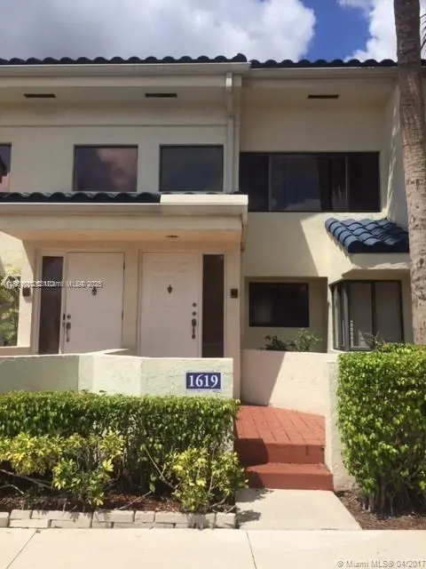 Photo of Listing #A11861010