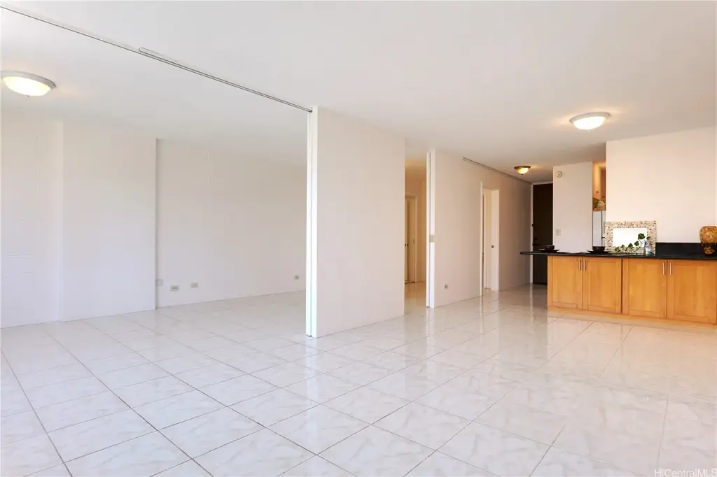 435 Seaside Avenue # 404, Honolulu