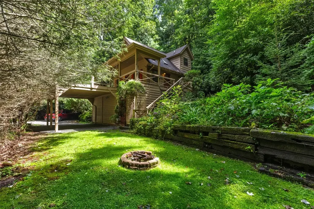 276 Dominion Road, Cashiers
