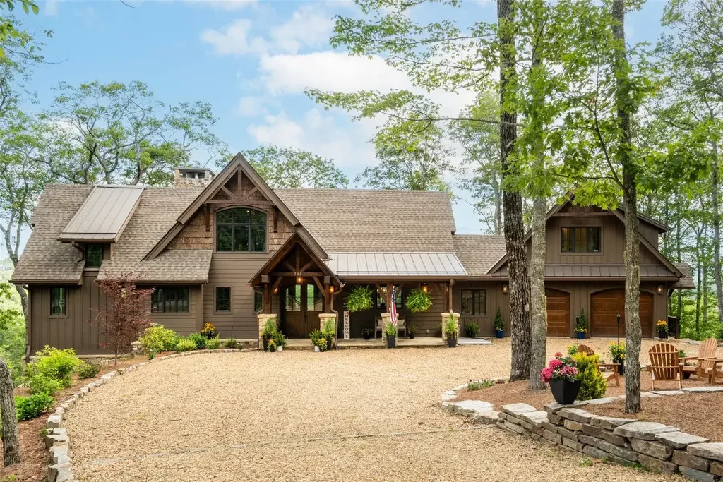 281 High Cliffs Road, Cashiers