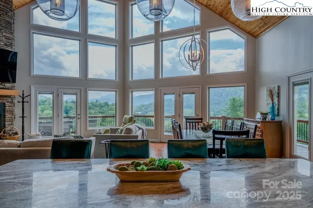 27 Country Beech Lane, Burnsville