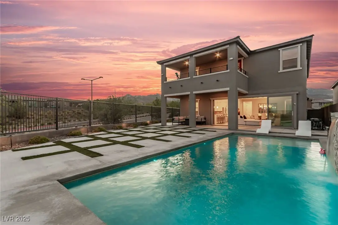 Photo of Listing #2711844