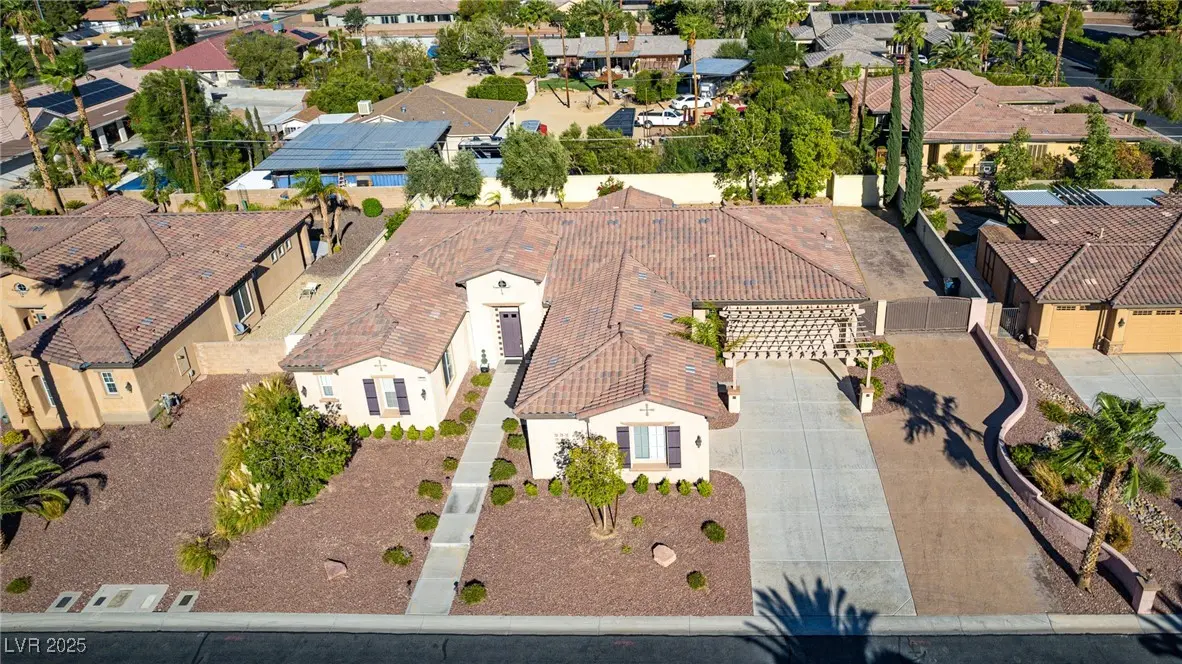 Photo of Listing #2710309