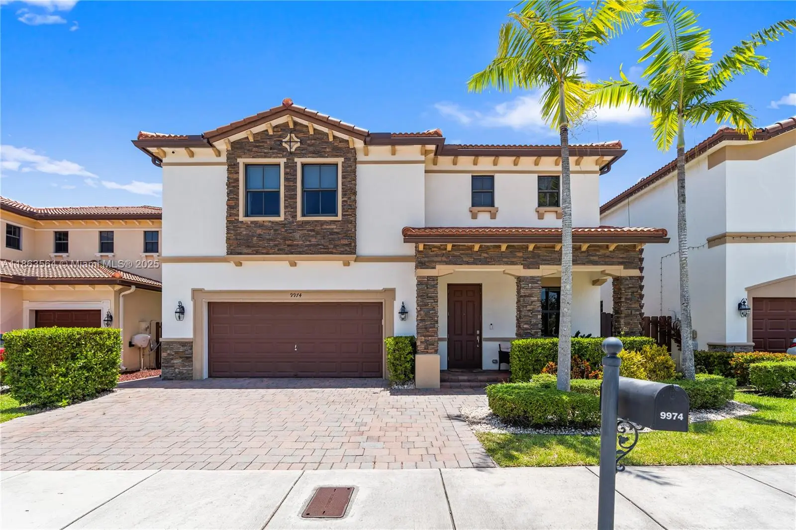 Photo of Listing #A11863564