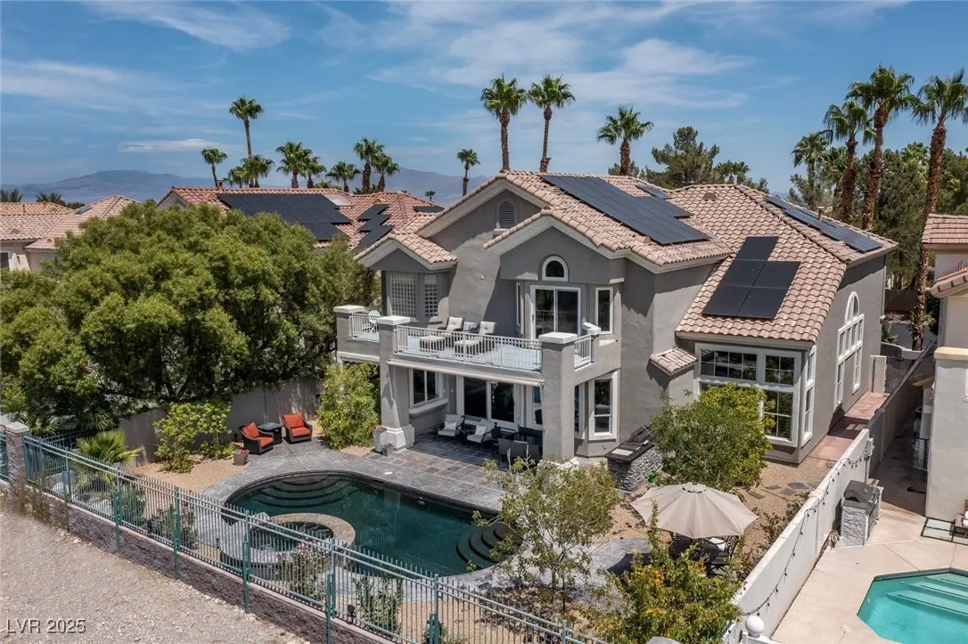 Photo of Listing #2711843