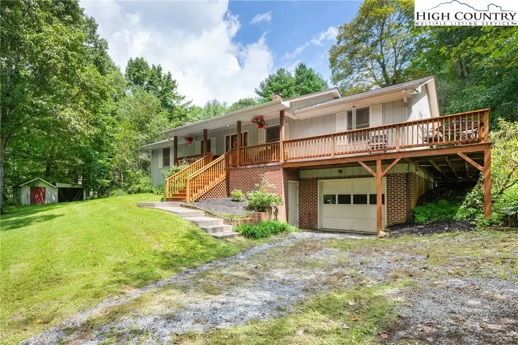 343 Gap Creek Drive, Fleetwood