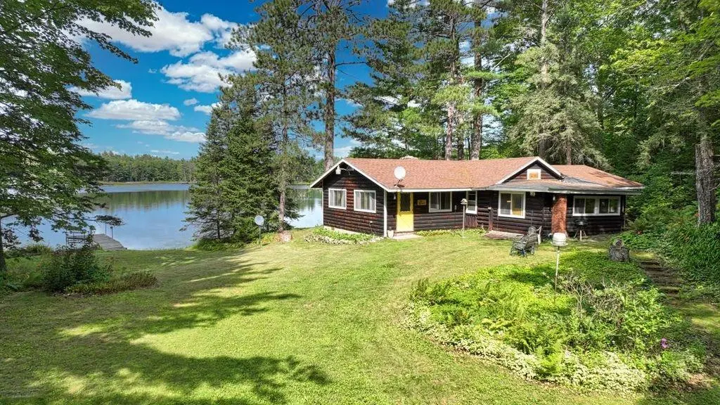 1800 Bills Lake Rd, Lac du Flambeau