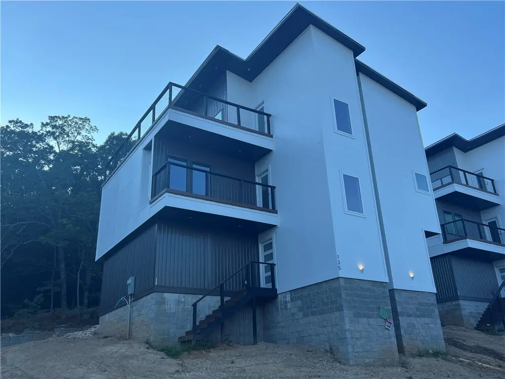 135 Paddock Loop, Fayetteville