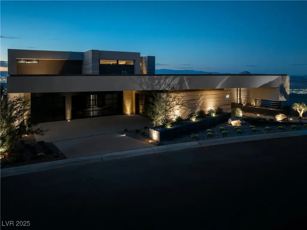 Photo of Listing #2712237