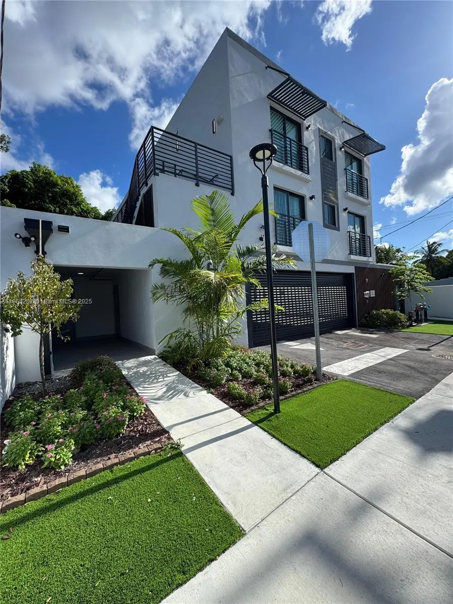 Photo of Listing #A11864207