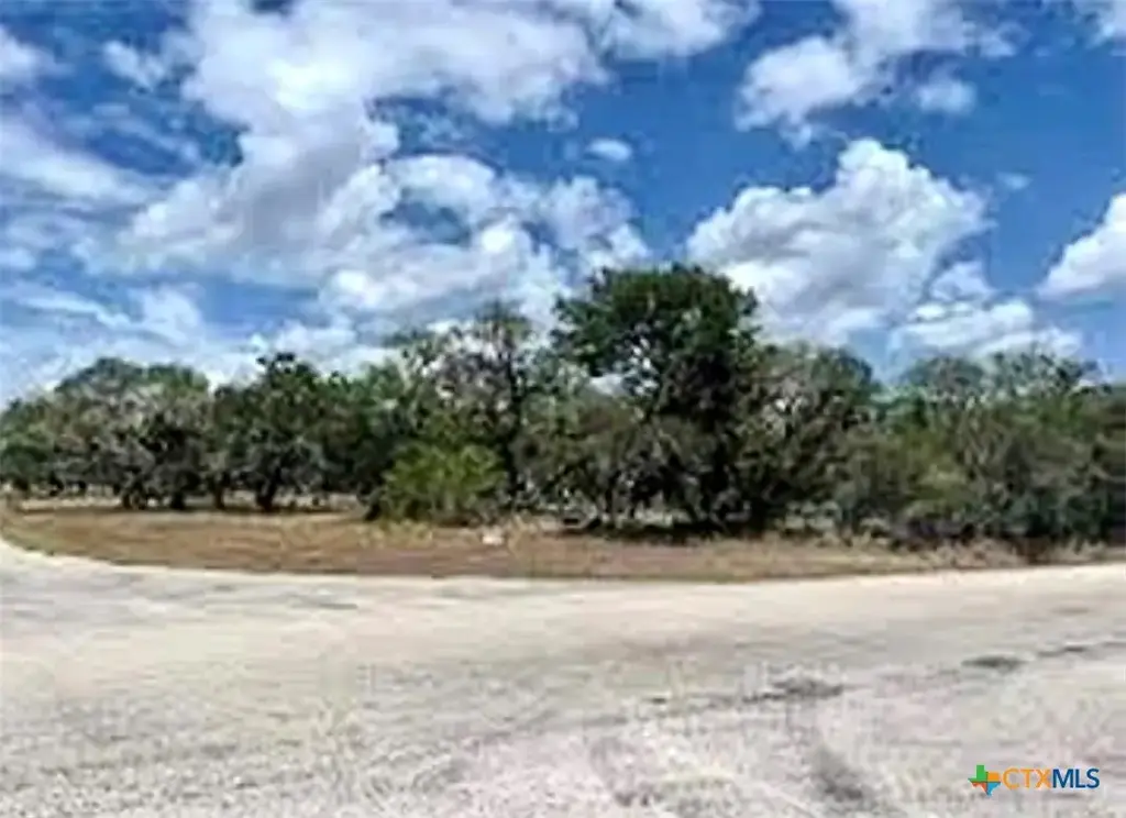 19 Post Oak Branch, Inez