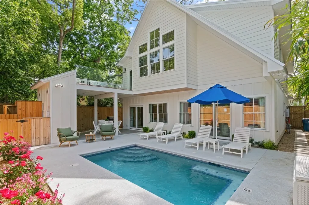 1017 Ocean View Avenue, St Simons Island