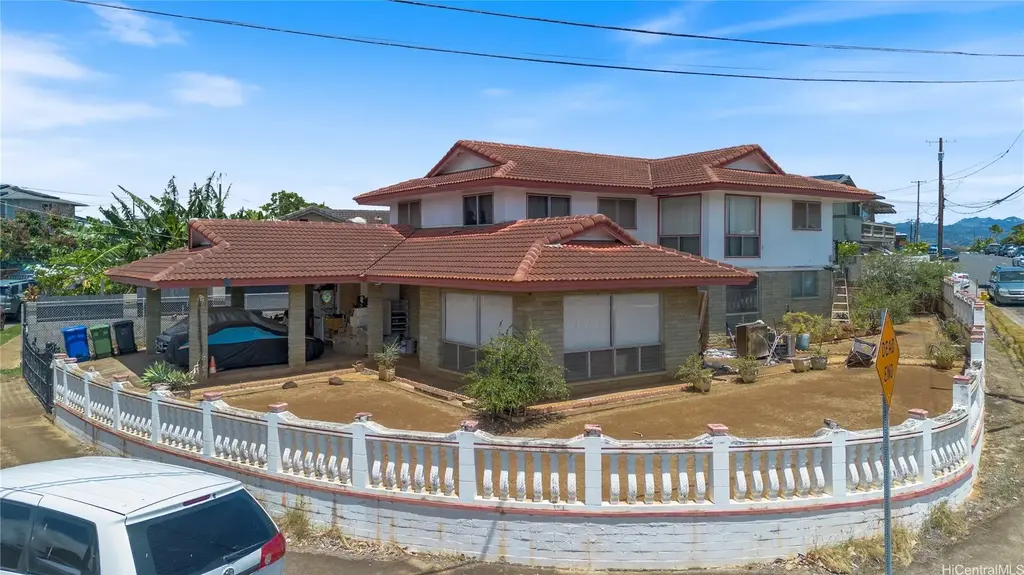 94-403 Kahualei Place, Waipahu