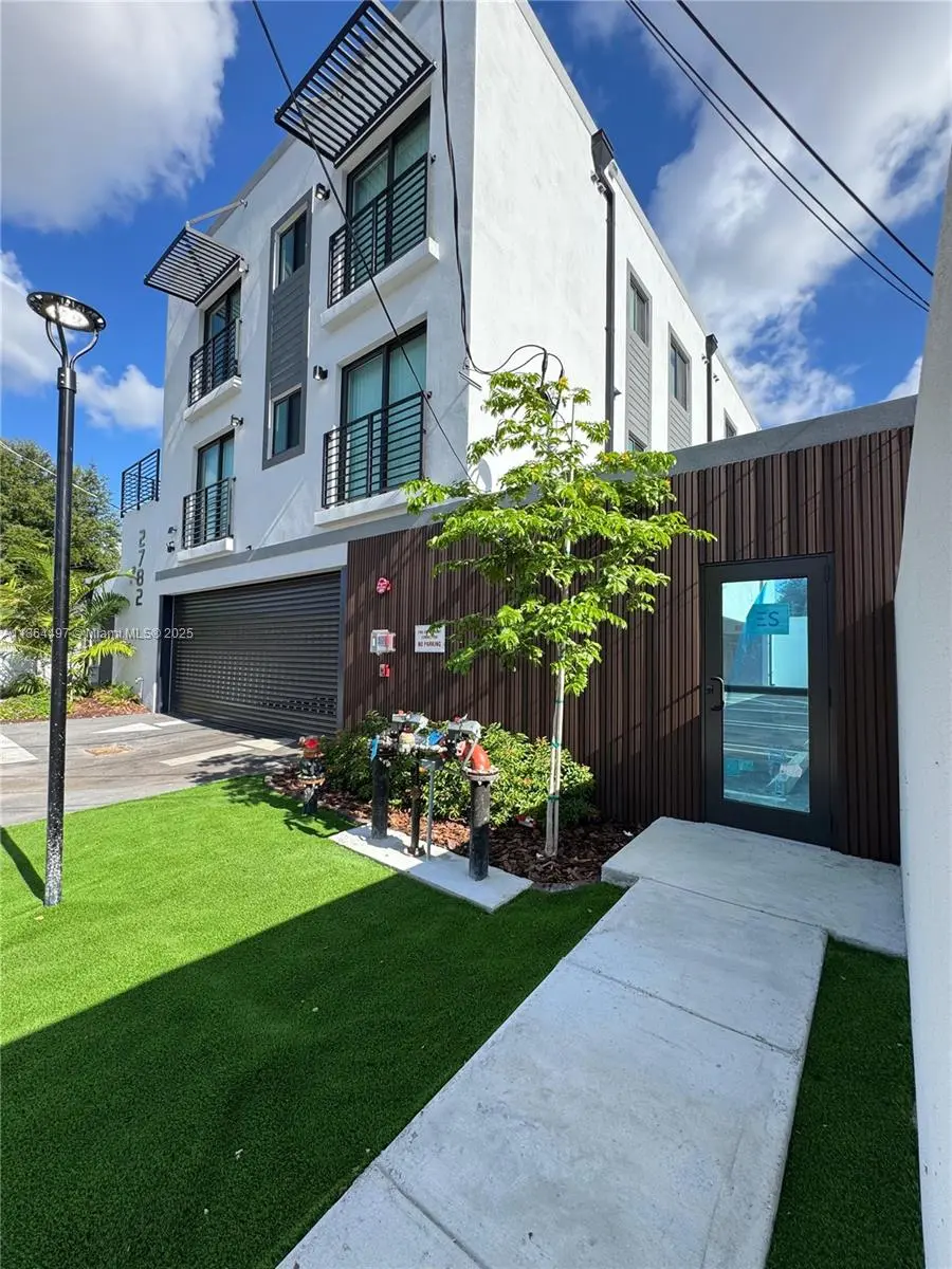 Photo of Listing #A11864497