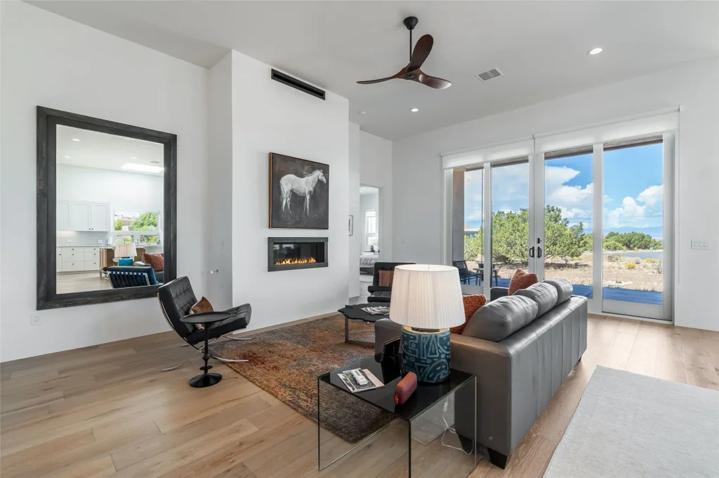 88 W Golden Eagle Road, Santa Fe