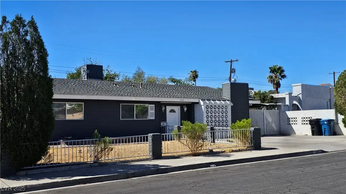 Photo of Listing #2712601