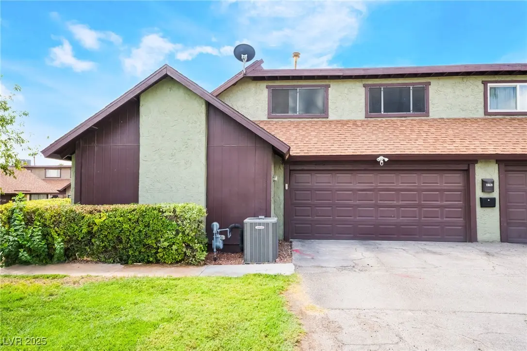 Photo of Listing #2713155