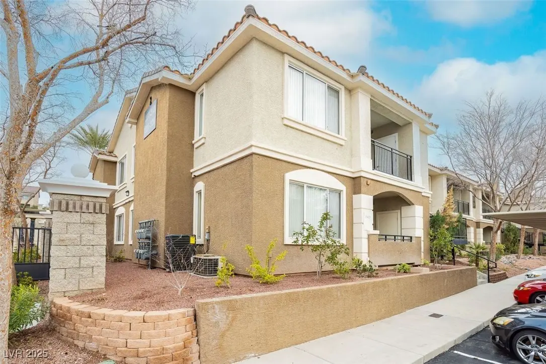 Photo of Listing #2713279